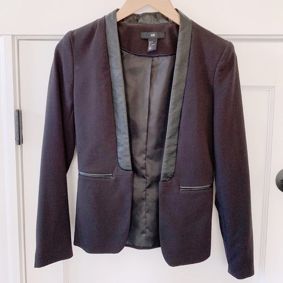 🖤 Fitted H&M Black Blazer with Leather Lapel - Picture 1 of 5